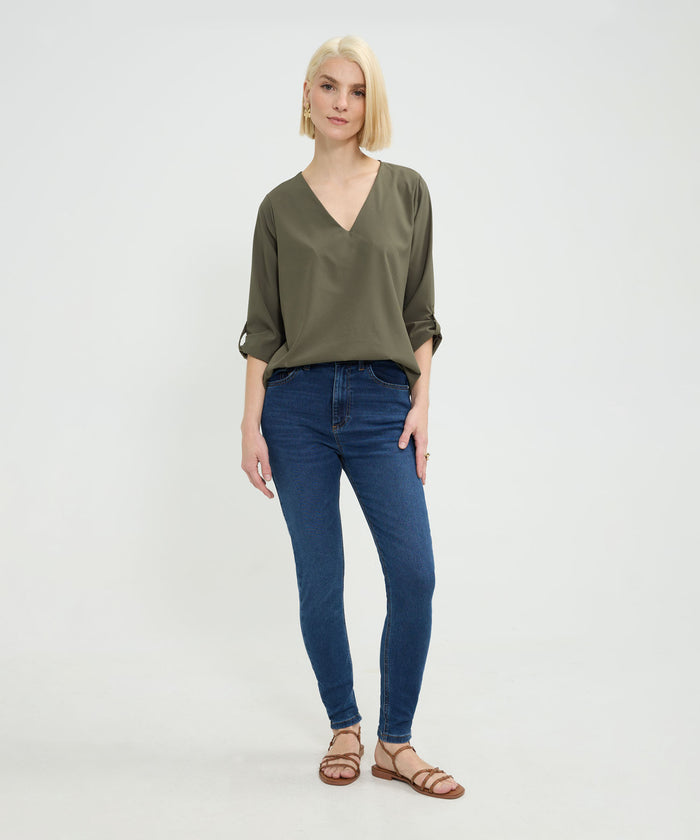 BLUSA M 3/4 UNICOLOR CON ESCOTE EN V 30122907
