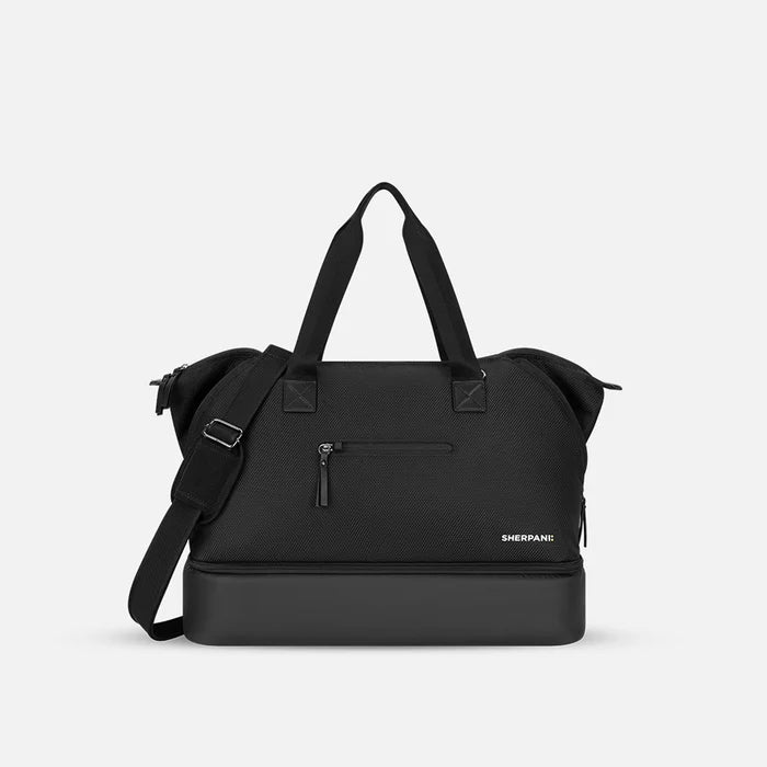 A Sherpani Boston Carbon Black Anti-theft Weekender, front view showing front lockable zipper pocket against a white background. #color_carbon-black