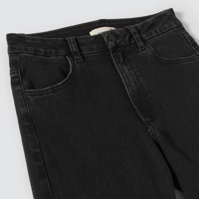 JEAN CURVY ESSENCIAL TONO NEGRO CON RESERVAS 40160361