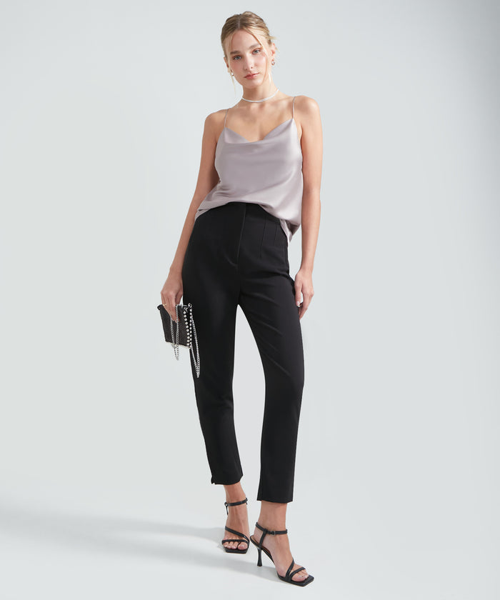 PANTALON CON PINZAS 28071587