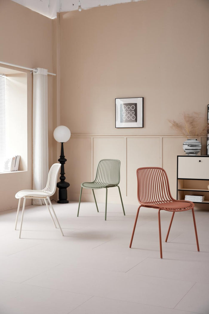 Silla Barcelona, Color Beige, Con espaldar en lineas diseño moderno