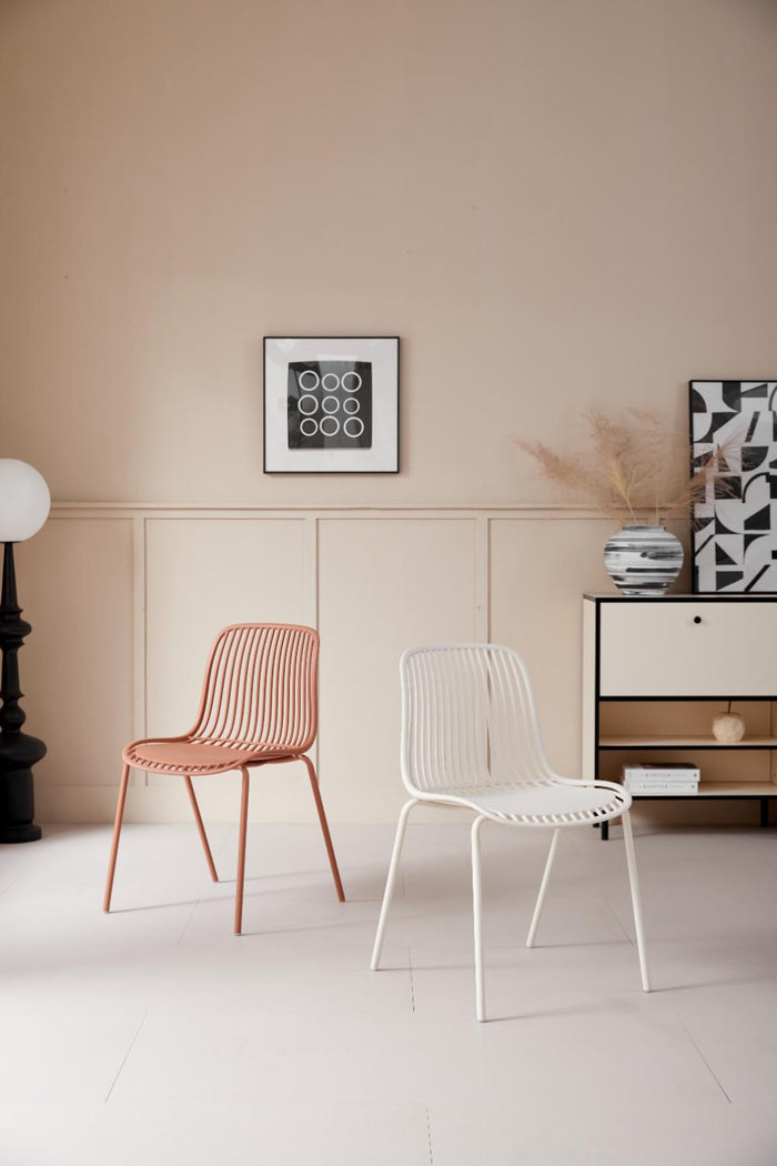 Silla Barcelona, Color Rojo, Con espaldar en lineas diseño moderno