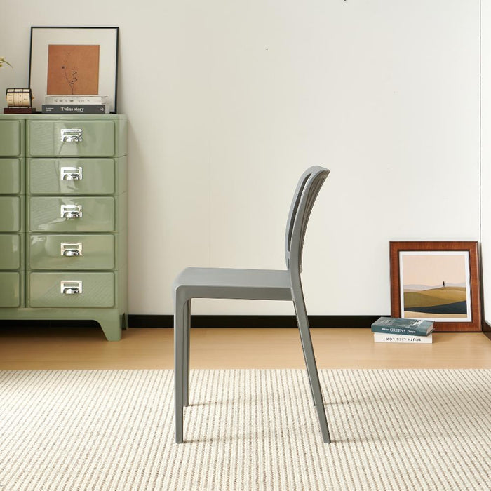 Silla Brooklyn, Gris Oscuro, Con espaldar en rayas y diseño minimalista