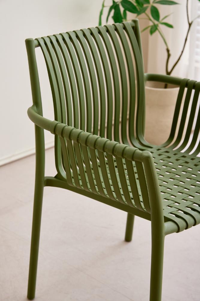 SILLA MADRID CON BRAZOS, COLOR VERDE OLIVO, CON ESPALDAR Y DISEÑO MODERNO