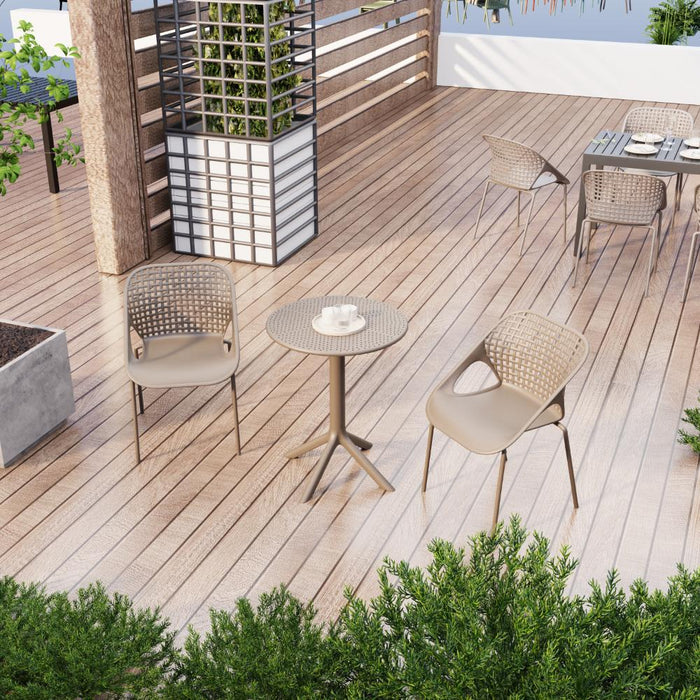 SILLA SENIT CON BRAZOS, COLOR TAUPE, CON ESPALDAR Y DISEÑO MODERNO