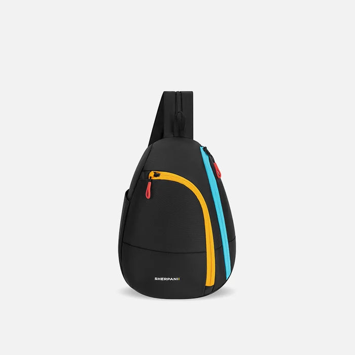 A Sherpani Wayfarer Chromatic Black Convertible Sling, front view showing lockable pockets and main strap on white background. #color_chromatic-black