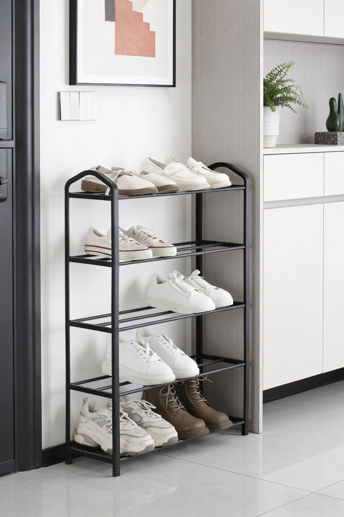 Zapatero organizador Juna, Negro, de 5 niveles con amplio espacio para 15 pares
